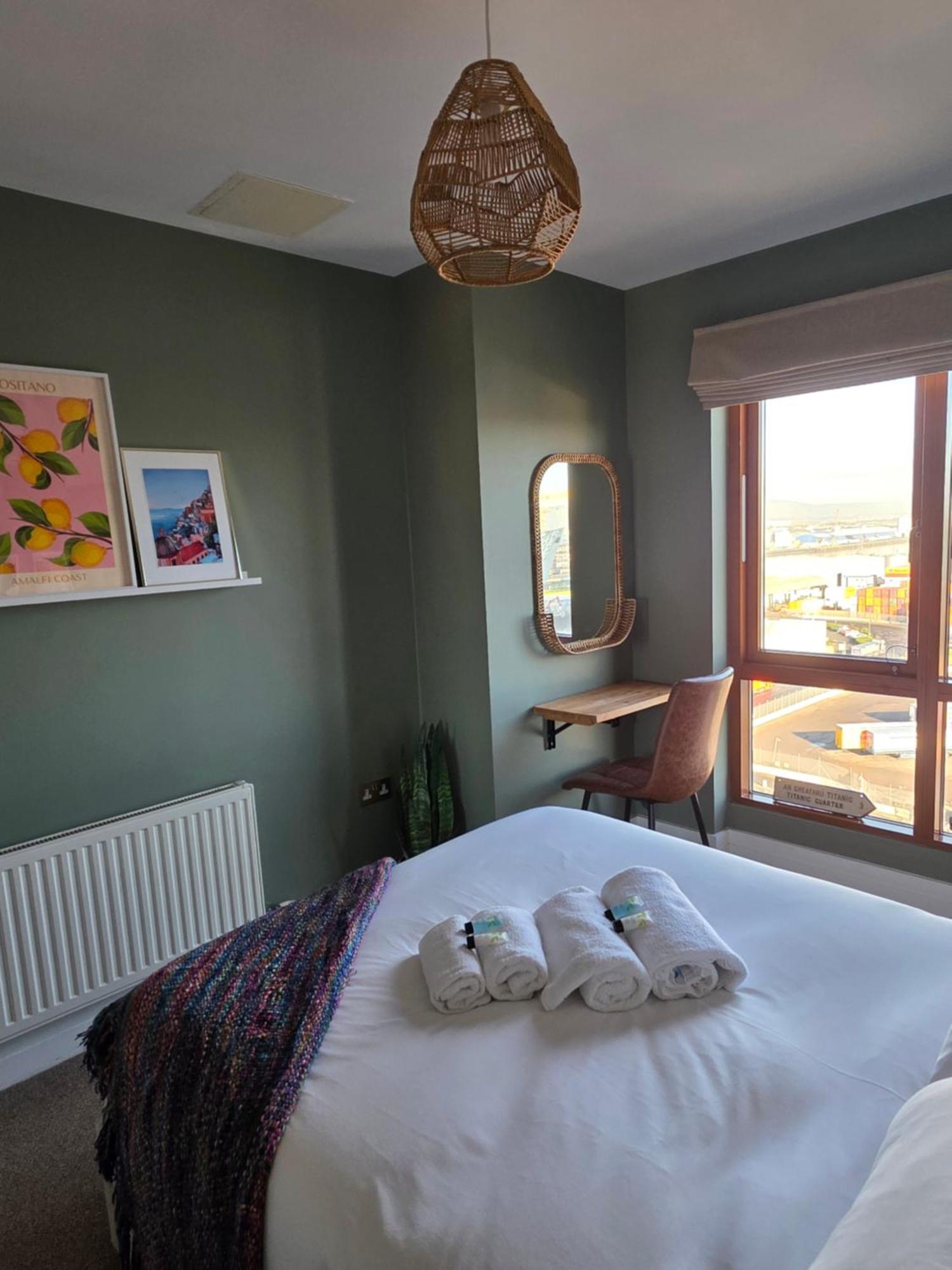 Sailortown Stays - 4 Star Luxury Apartment Белфаст Экстерьер фото