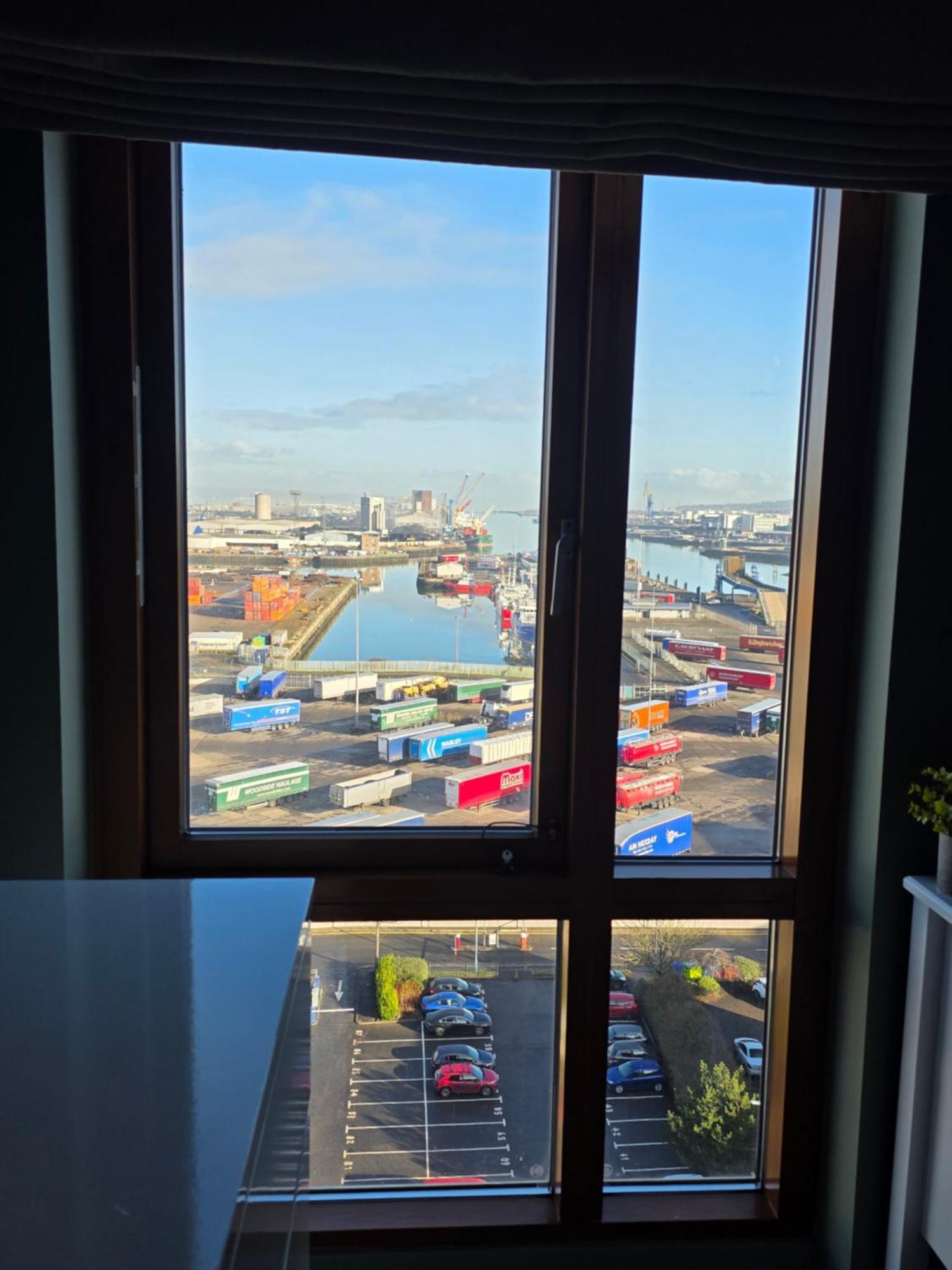 Sailortown Stays - 4 Star Luxury Apartment Белфаст Экстерьер фото